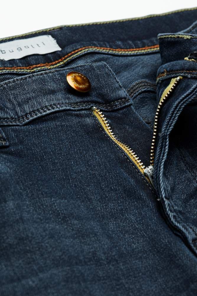 Bugatti Jeans image 2
