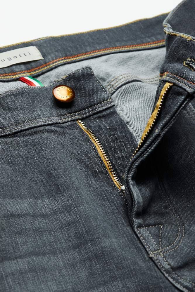 Bugatti Jeans image 2