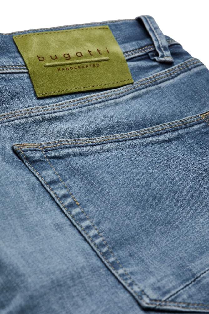 Bugatti Jeans image 3
