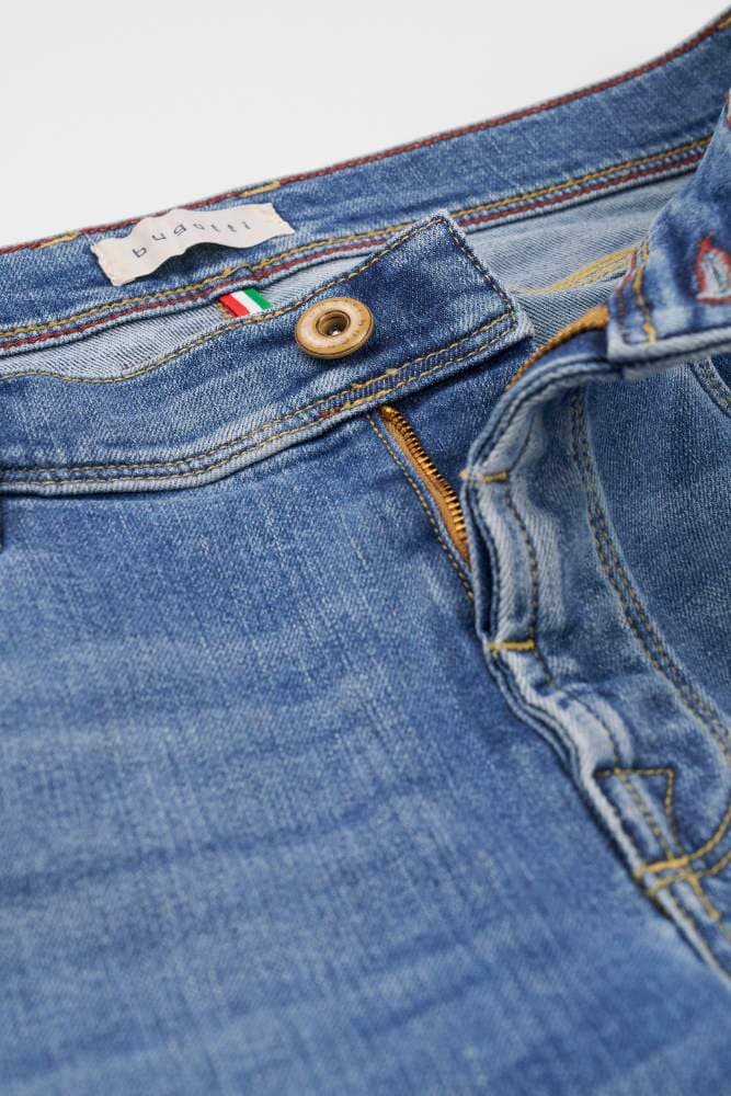 Bugatti Jeans image 2