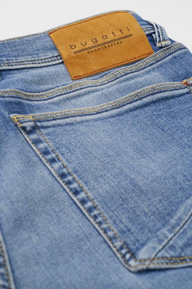 Bugatti Jeans image 3
