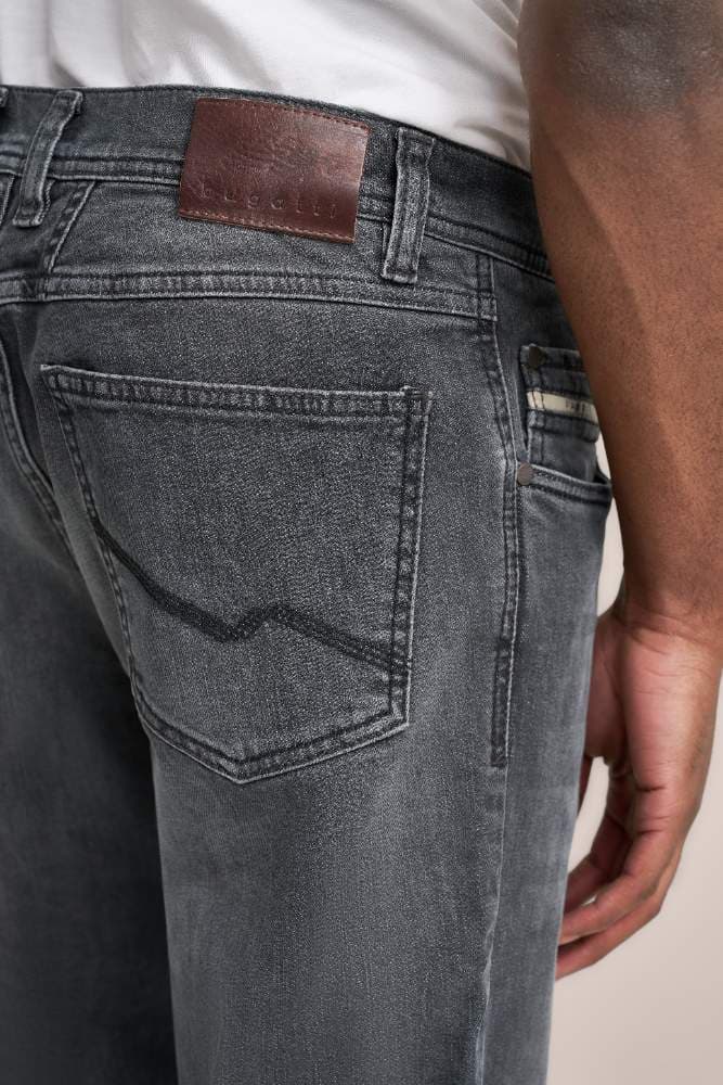 Bugatti Jeans image 2