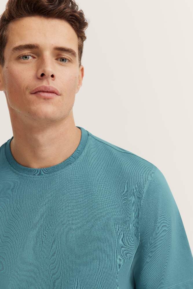 Men`s basic t-shirt image 2