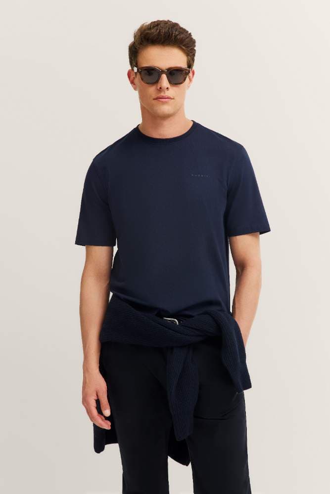 Men`s  basic  t-shirt image 1