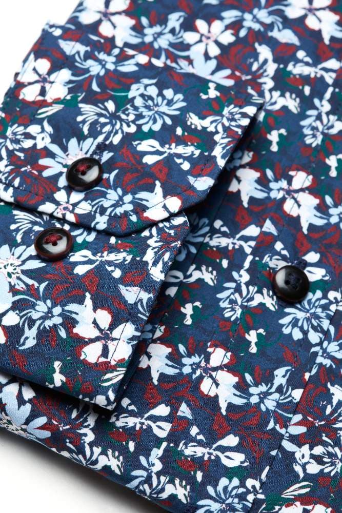 Men`s shirt image 3