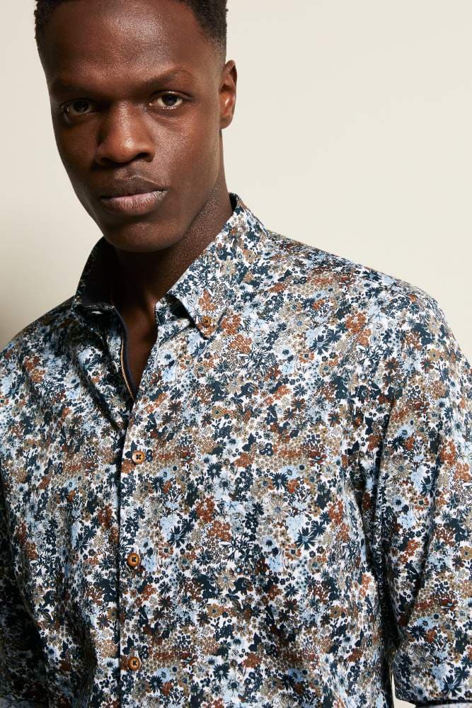 Men`s shirt image 3