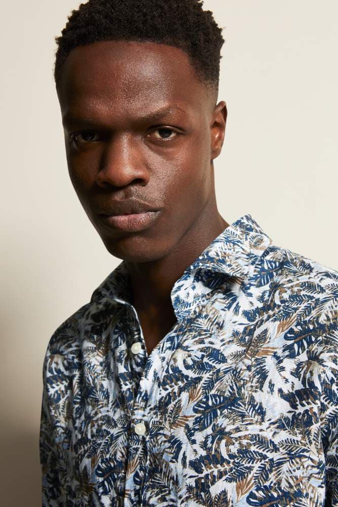 Men`s shirt image 2